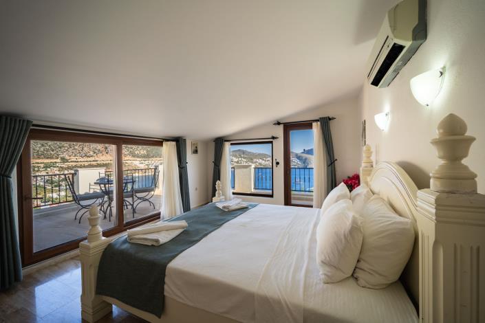 Image No.18-4 Bed Villa for sale