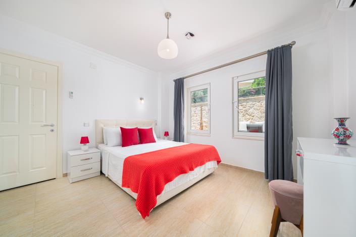 Image No.7-5 Bed Villa for sale