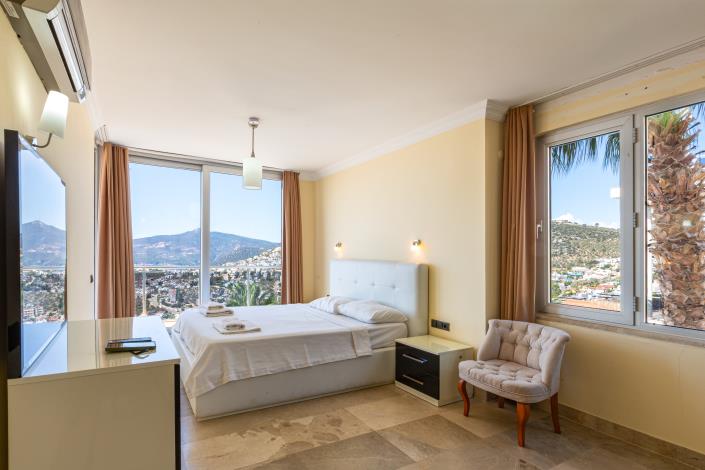 Image No.20-6 Bed Villa for sale