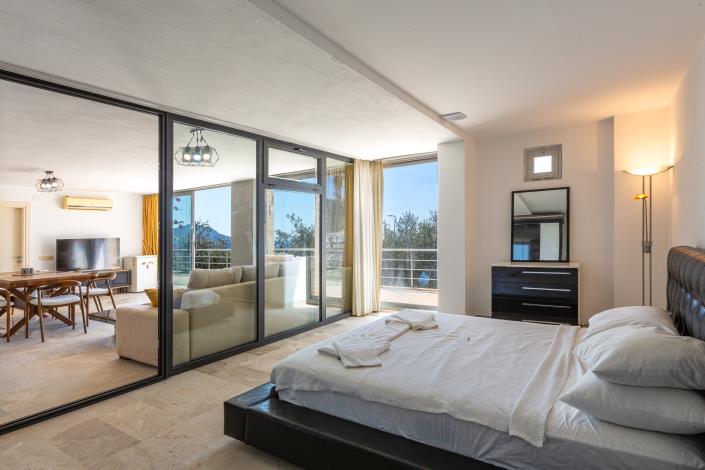 Image No.27-6 Bed Villa for sale