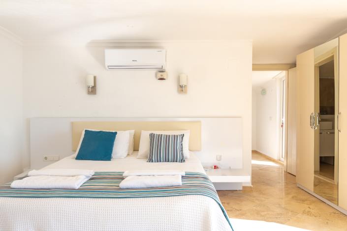 Image No.22-3 Bed Villa for sale