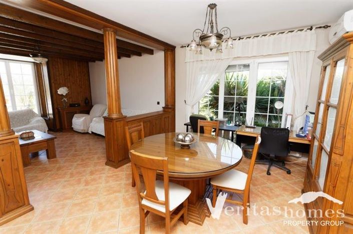 Image No.8-4 Bed Villa for sale