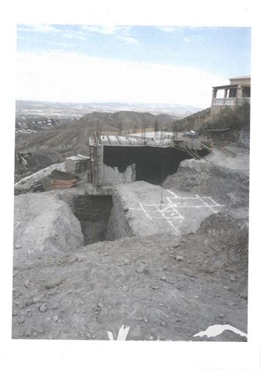 Image No.5-3 Bed Land for sale