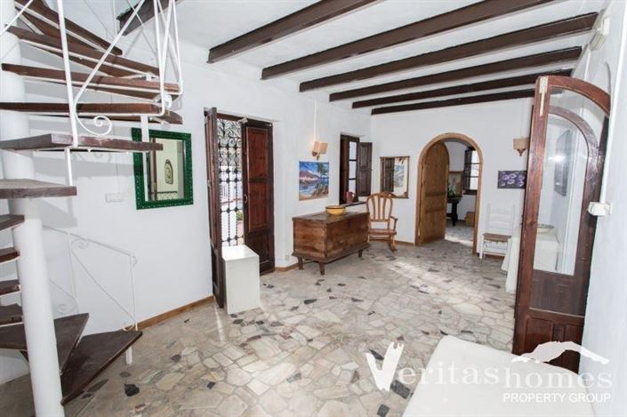 Image No.16-2 Bed Commercial for sale