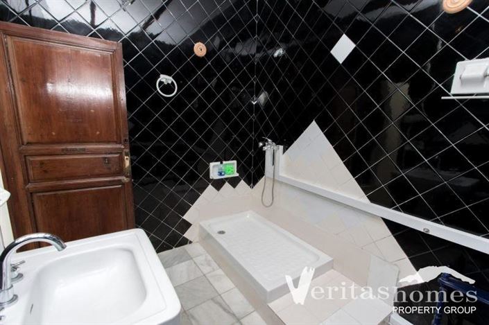 Image No.17-2 Bed Commercial for sale