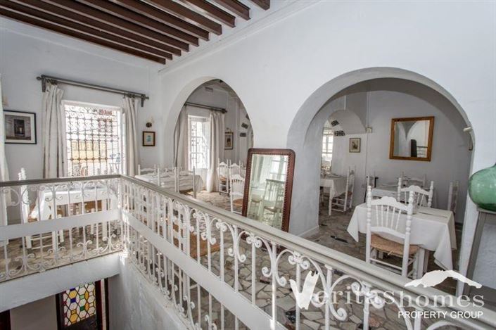 Image No.3-2 Bed Commercial for sale