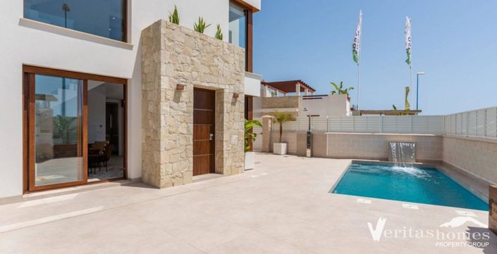 Image No.1-3 Bed Villa for sale