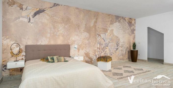 Image No.10-3 Bed Villa for sale