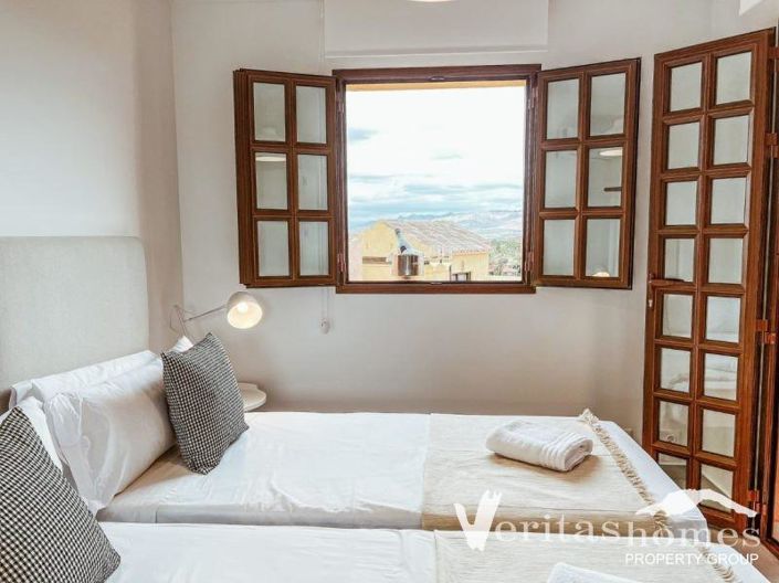 Image No.8-3 Bed Apartment for sale