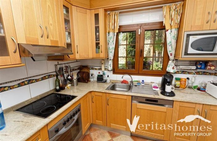 Image No.15-5 Bed Villa for sale