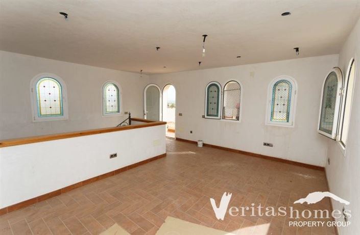 Image No.6-5 Bed Villa for sale