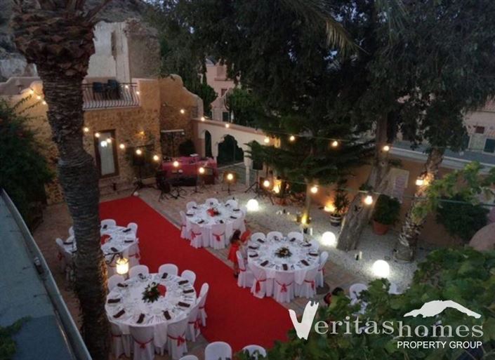 Image No.14-1 Bed Commercial for sale