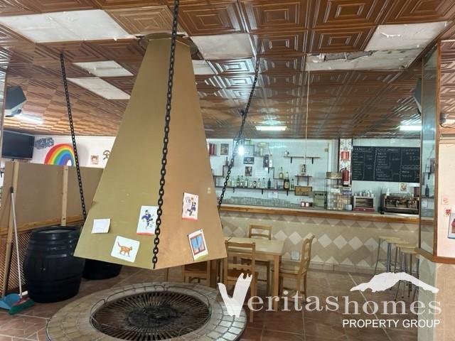 Image No.10-9 Bed Commercial for sale