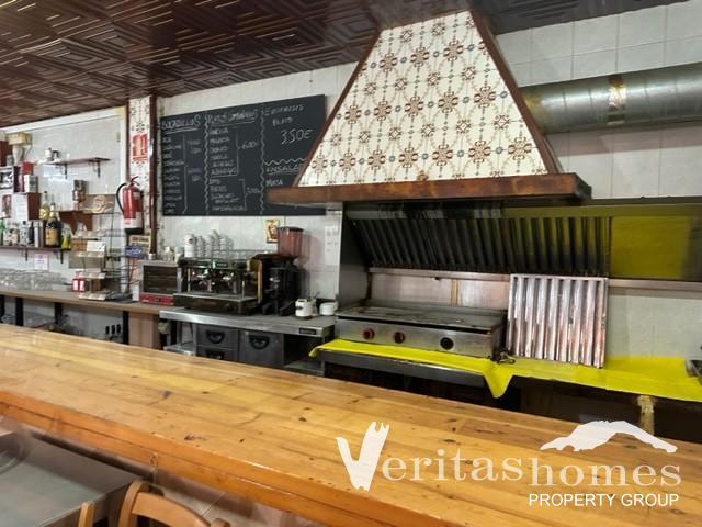 Image No.12-9 Bed Commercial for sale