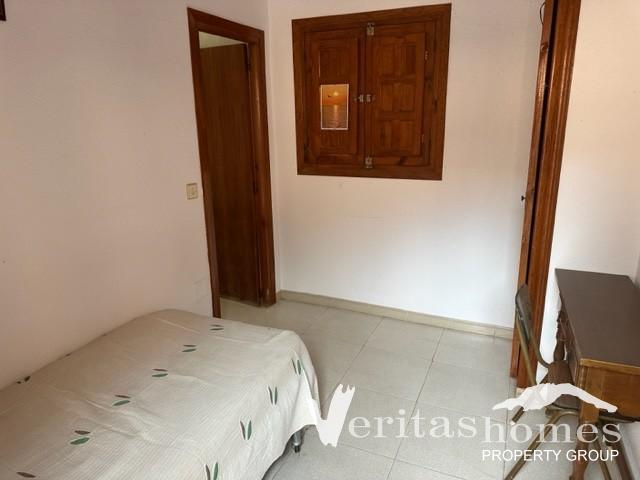 Image No.20-9 Bed Commercial for sale