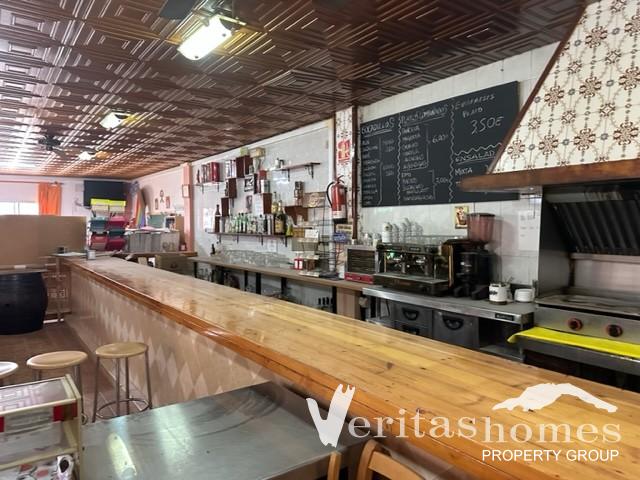 Image No.4-9 Bed Commercial for sale