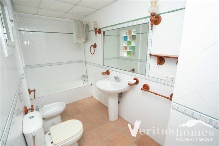 Image No.10-4 Bed Villa for sale