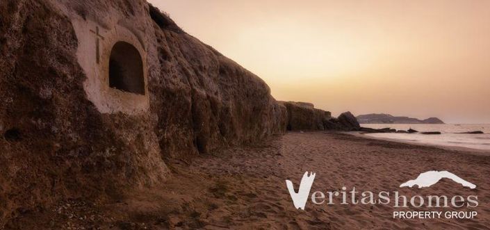 Image No.18-2 Bed Villa for sale