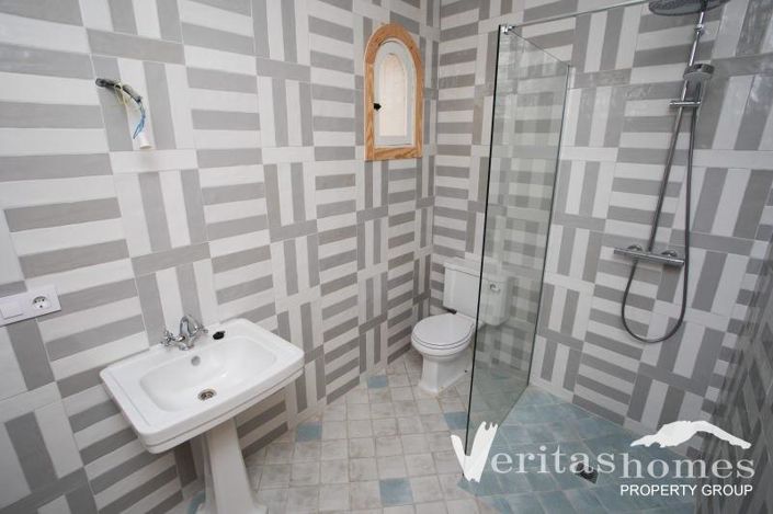 Image No.17-3 Bed Villa for sale