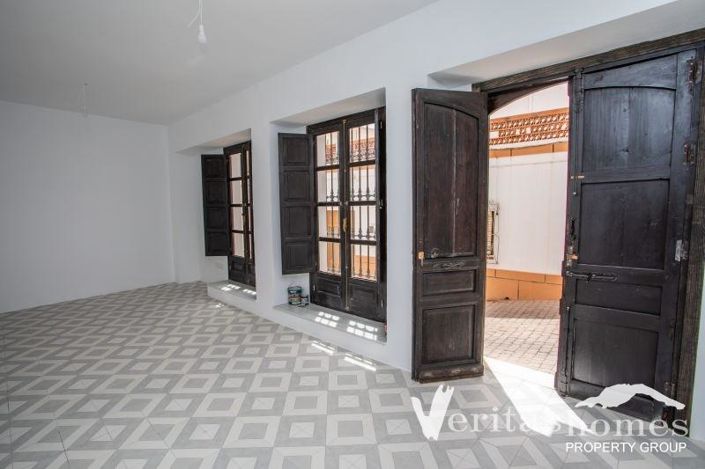 Image No.18-3 Bed Villa for sale