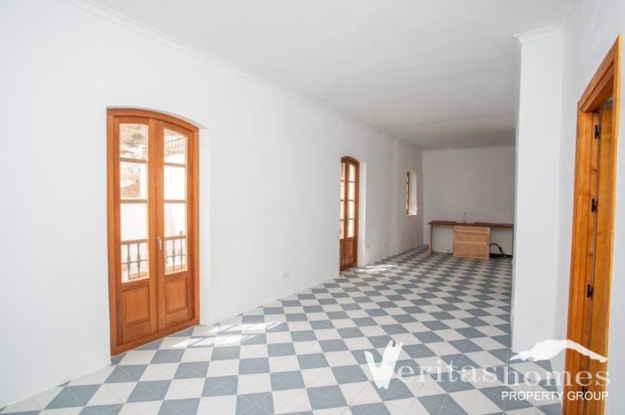 Image No.6-3 Bed Villa for sale