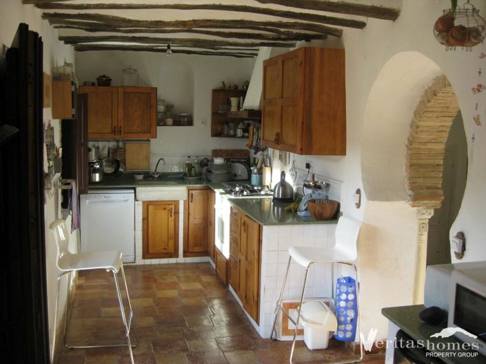 Image No.8-5 Bed Village House for sale