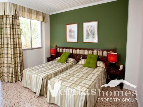 Image No.7-26 Bed Commercial for sale