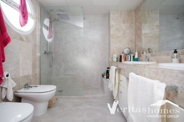 Image No.15-3 Bed Villa for sale