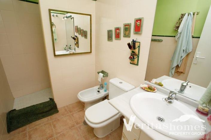 Image No.17-2 Bed Apartment for sale