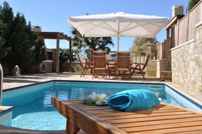 pearls-of-crete-ex21