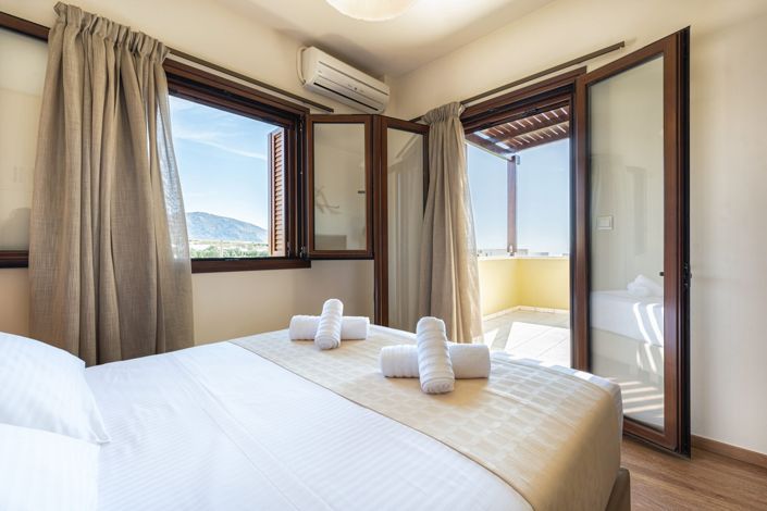 Image No.10-4 Bed Villa for sale