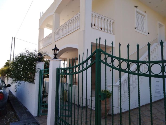 Image No.19-3 Bed Village House for sale