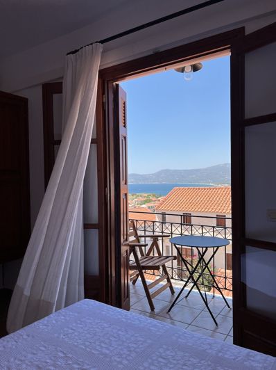 Image No.11-14 Bed Townhouse for sale