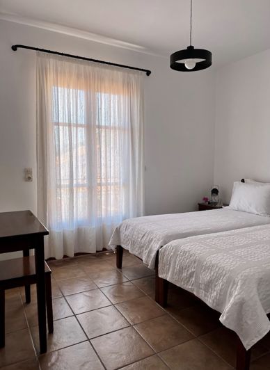 Image No.14-14 Bed Townhouse for sale