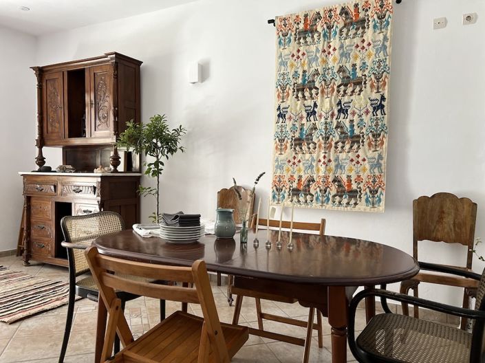 Image No.6-14 Bed Townhouse for sale