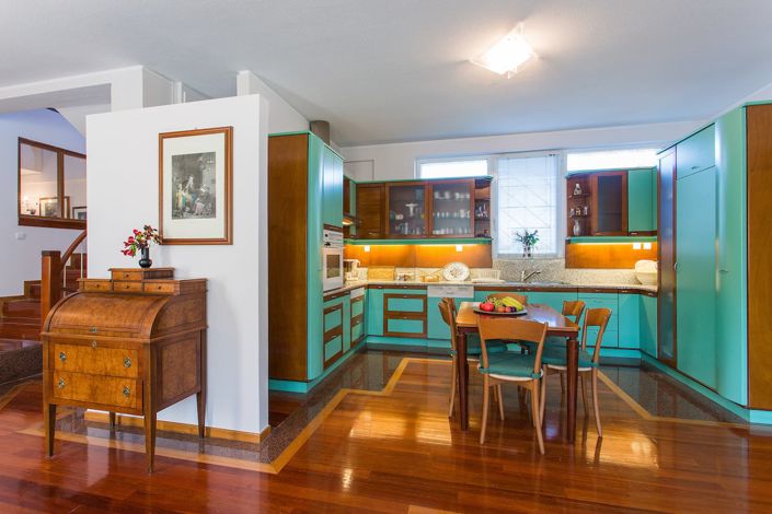 Image No.10-5 Bed Villa for sale