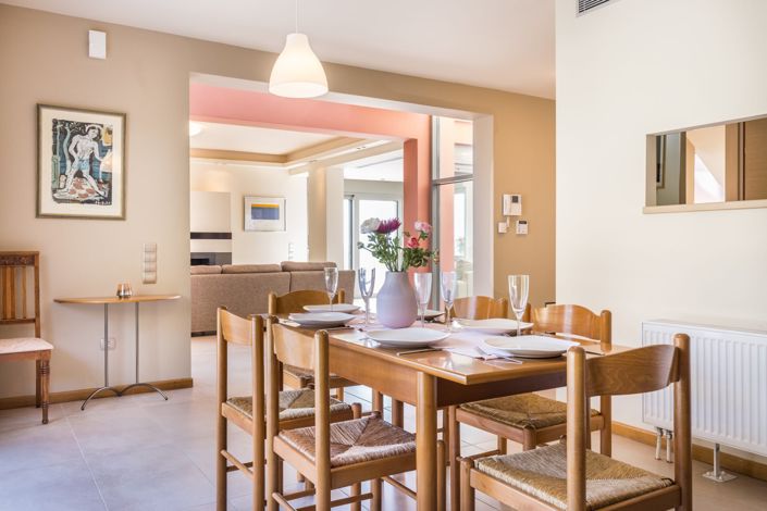 Image No.12-7 Bed Villa for sale