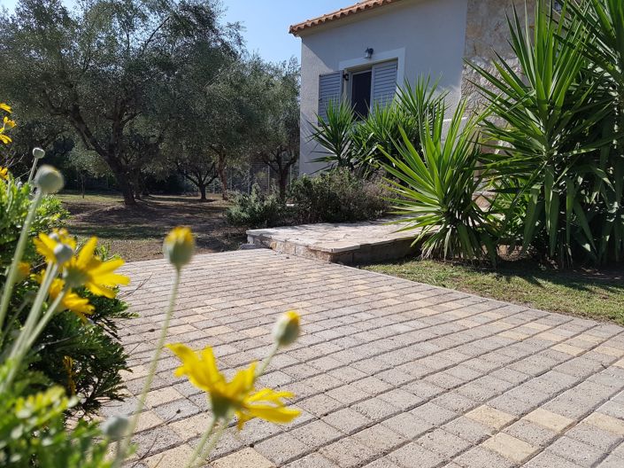 Image No.18-4 Bed Village House for sale