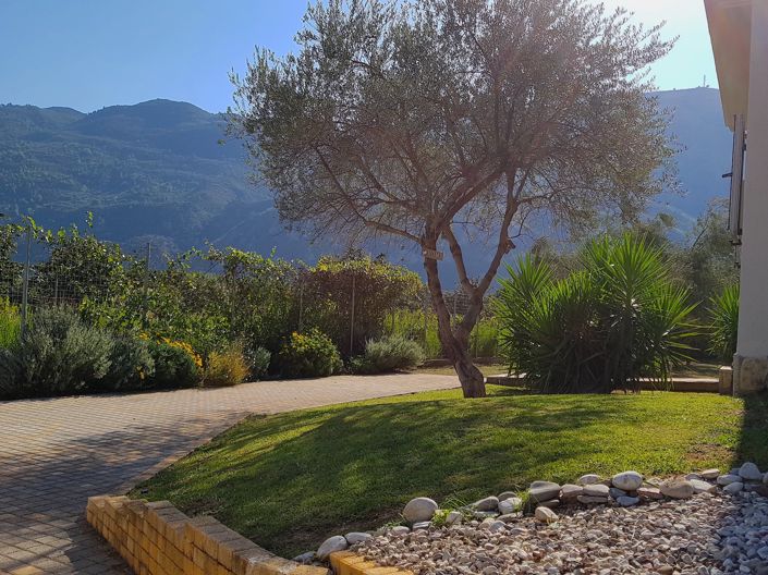 Image No.20-4 Bed Village House for sale