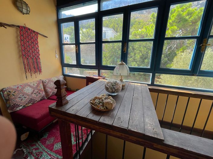 Image No.10-6 Bed Townhouse for sale