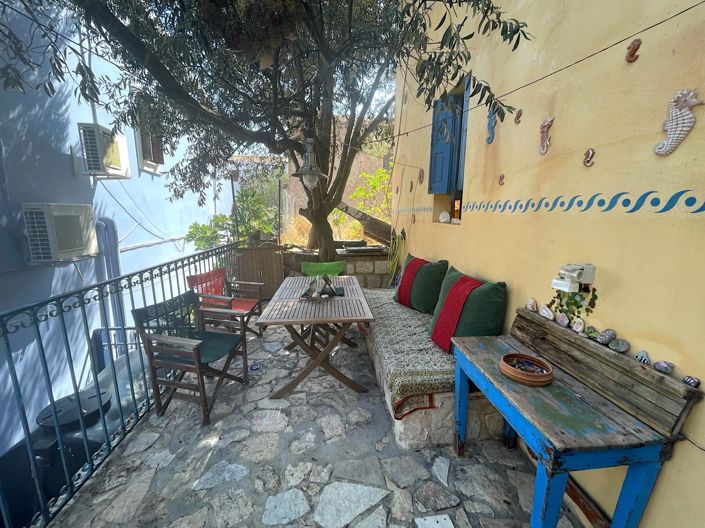 Image No.32-6 Bed Townhouse for sale