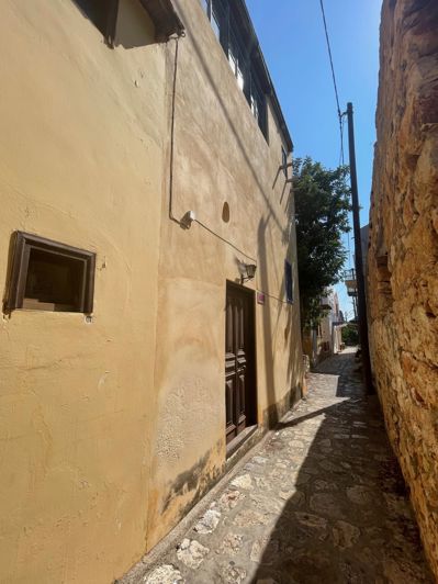 Image No.35-6 Bed Townhouse for sale