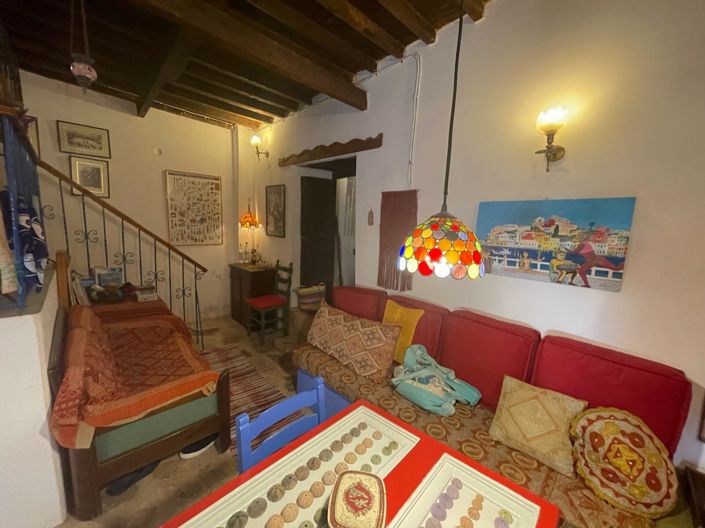 Image No.8-6 Bed Townhouse for sale