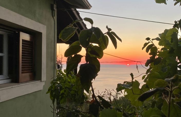 Image No.21-3 Bed Apartment for sale