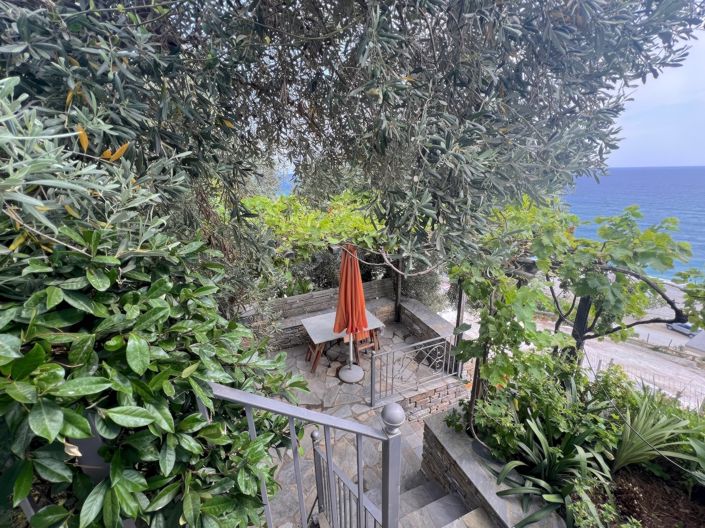 Image No.6-5 Bed Village House for sale