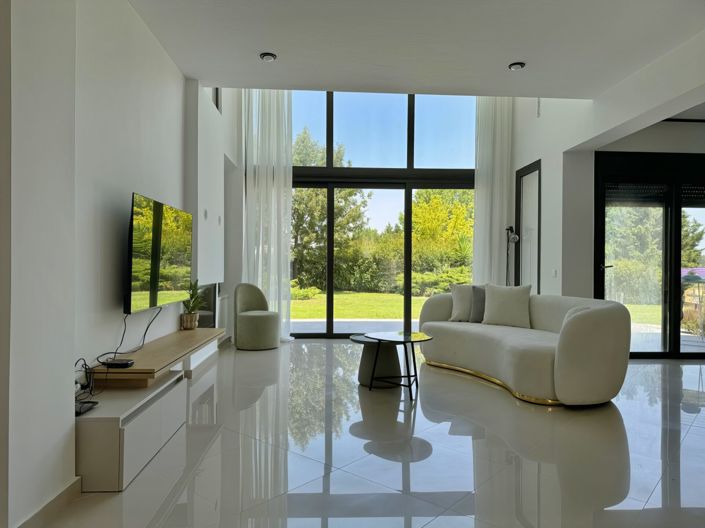 Image No.4-4 Bed Villa for sale