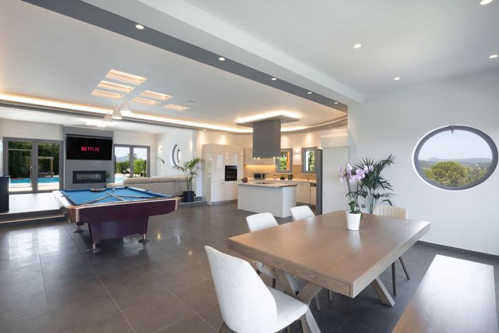 Image No.13-5 Bed Villa for sale