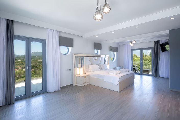 Image No.18-5 Bed Villa for sale