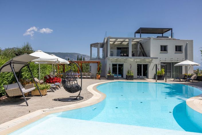 Image No.2-5 Bed Villa for sale