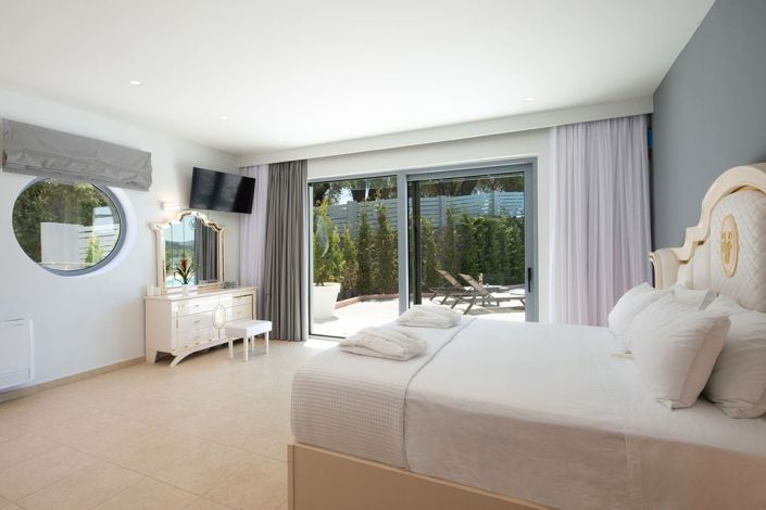 Image No.20-5 Bed Villa for sale